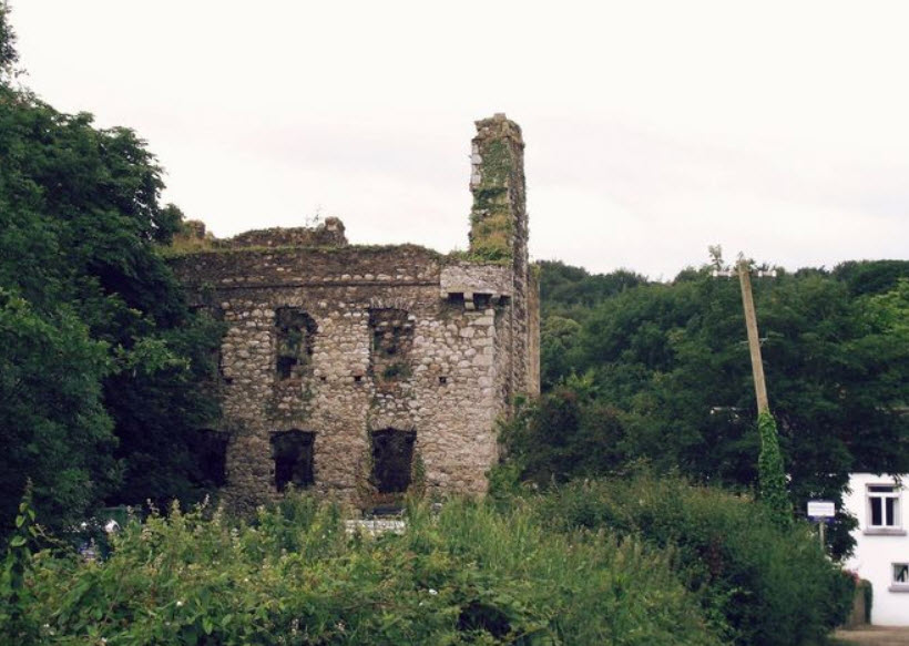 Tinnahinch Castle, Republic of Ireland, Ireland